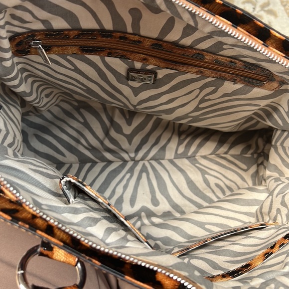Guess leopard print bag in excellent condition - Picture 6 of 14